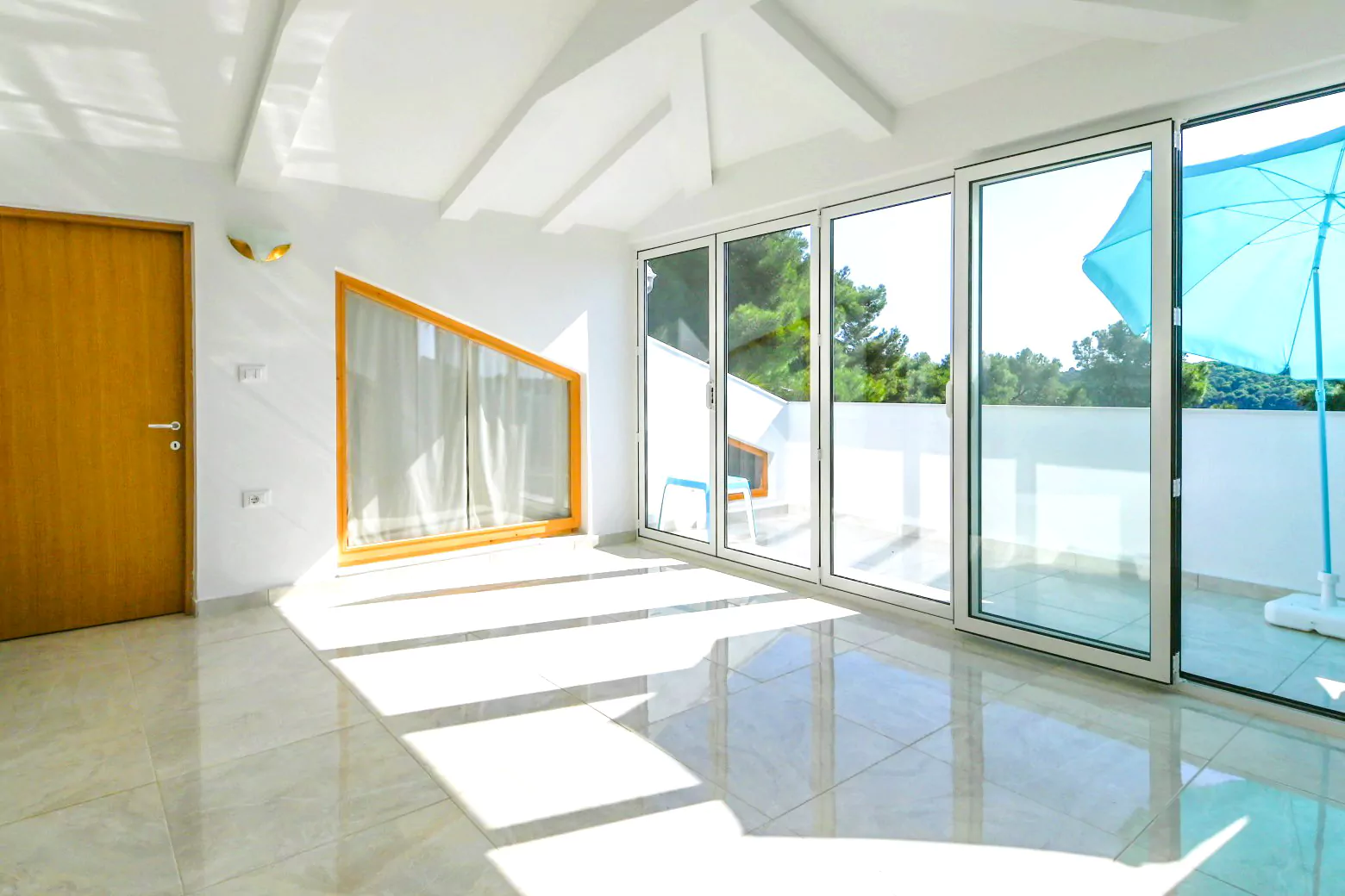 2 Living room terrace